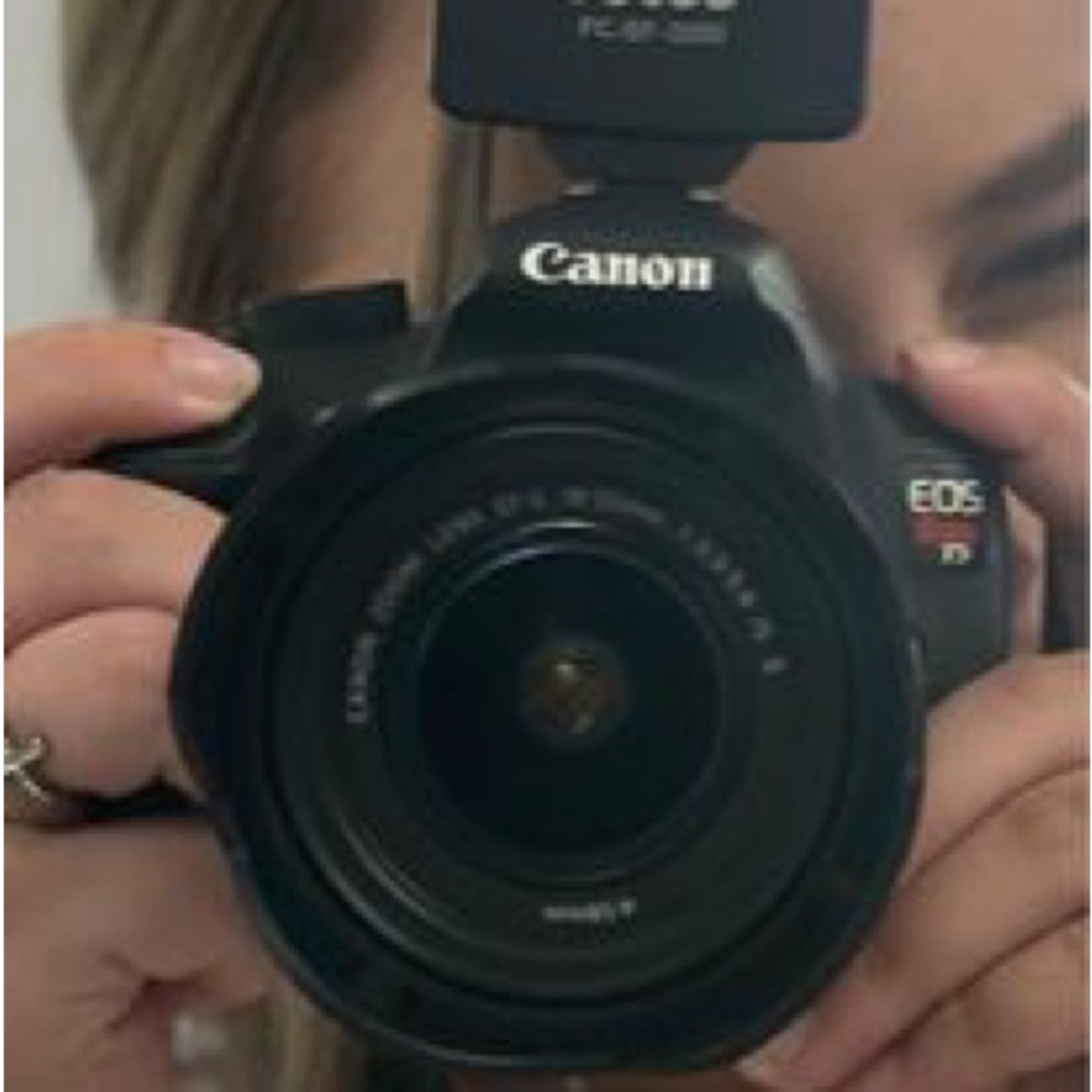 Canon rebel t5 camera with lots of extras